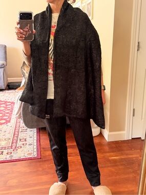 Black Floral Jacquard Wrap Shawl